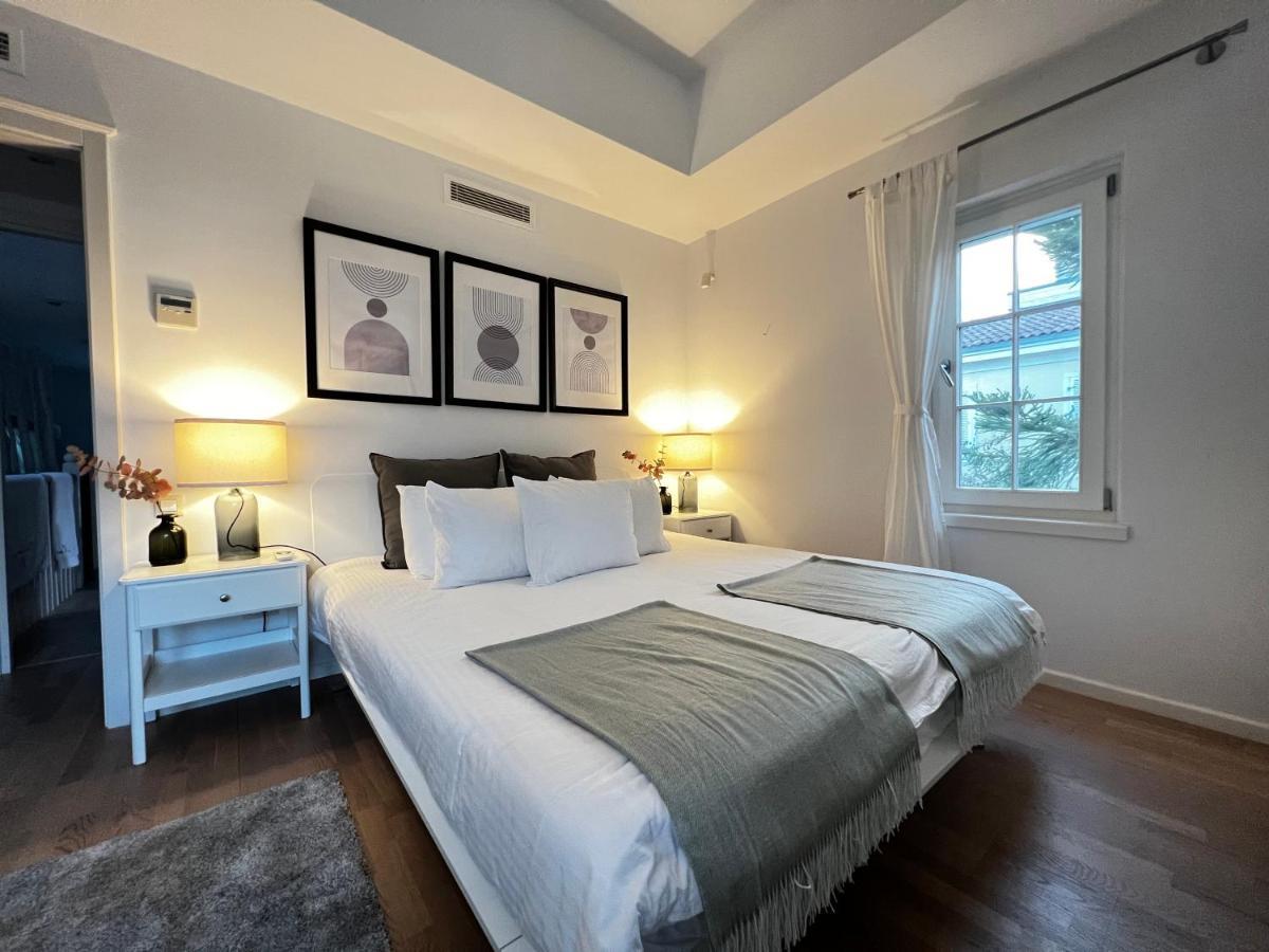 Sea Canal Townhouse *